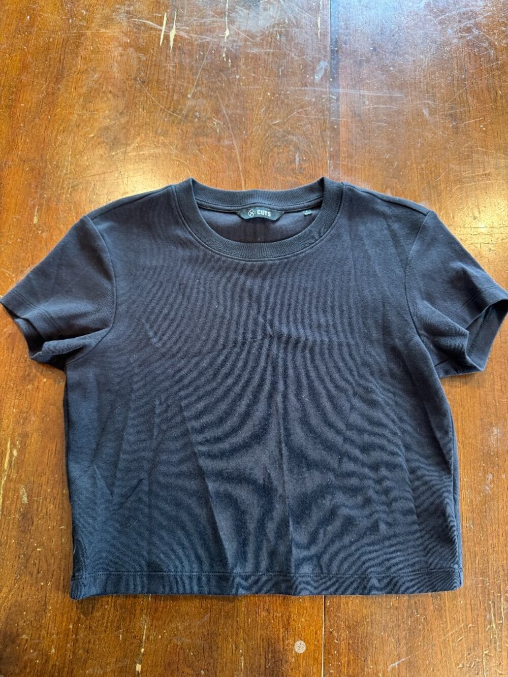 Cuts Black Cropped Tee Size S